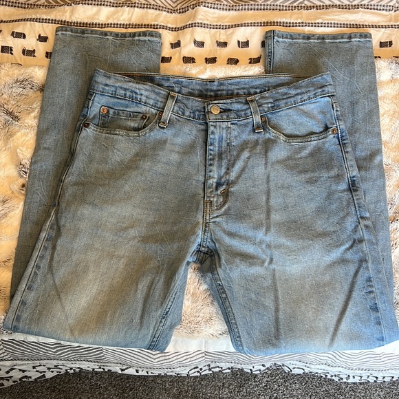 Men’s Levi’s straight jeans - Picture 2 of 4